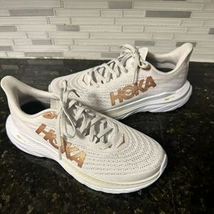 NWOT Hoka shoes